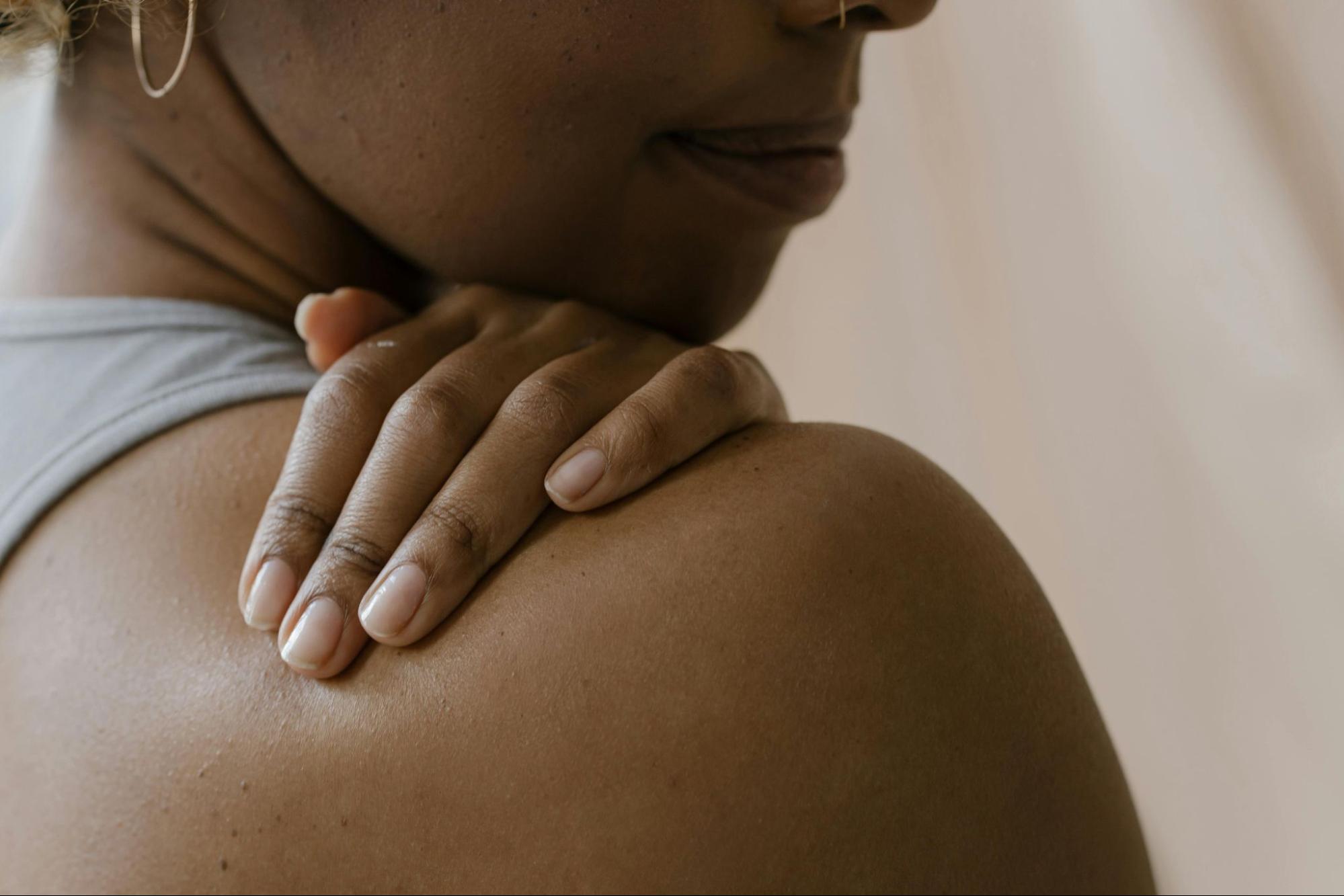 Shoulder Pain: Causes, Symptoms, and Effective Treatments